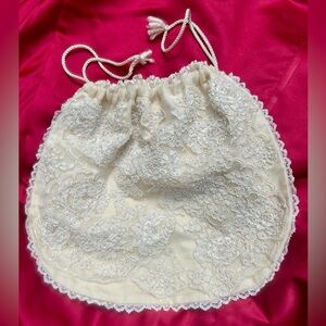 Vtg 90’s Ivory Satin Pearls & Lace Drawstring Wedding Bridal Money Bag Like New